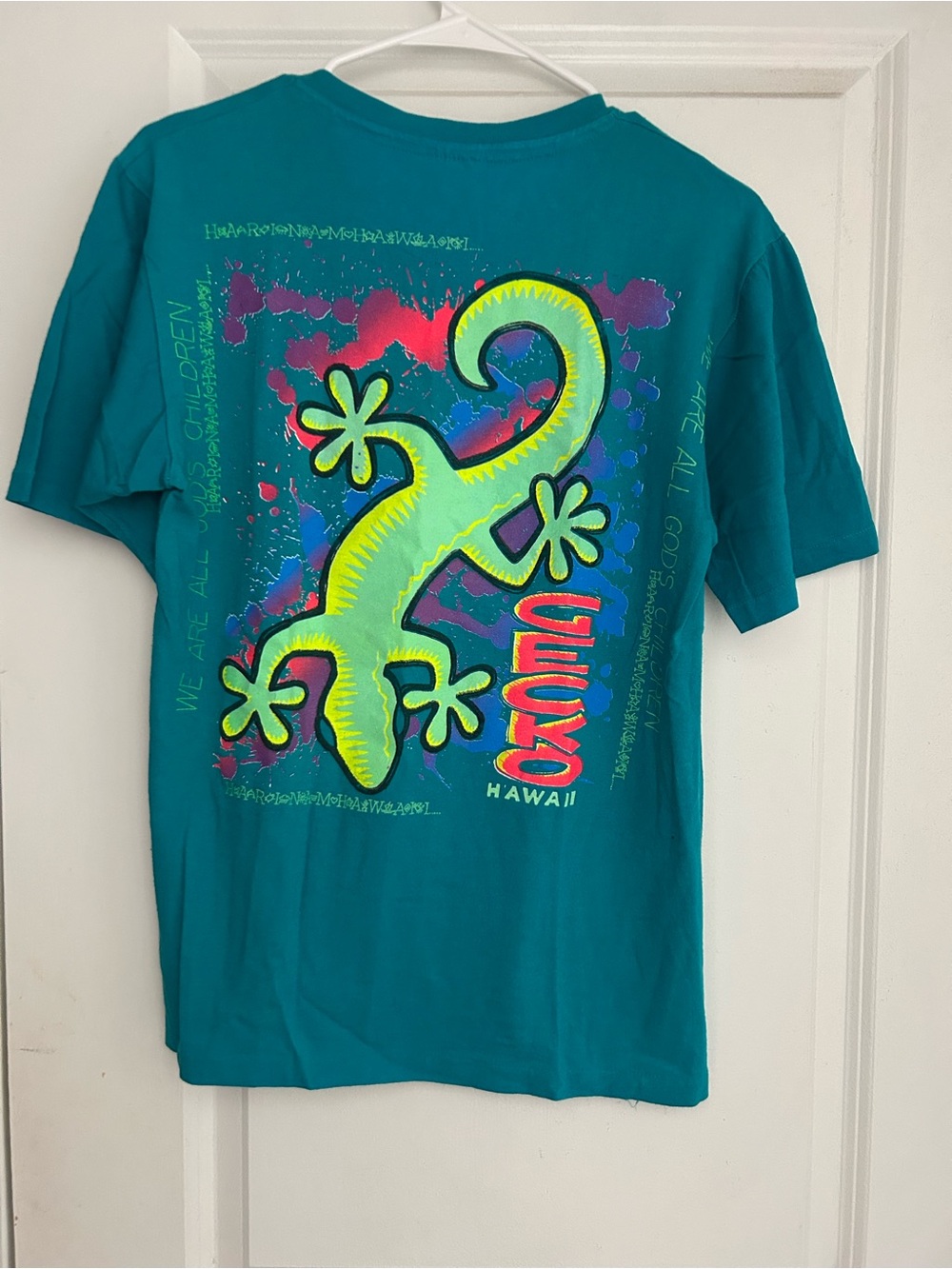 Vintage 1990s Gecko Hawaii teal t-shirt  “We Are All God's Children” Size Medium